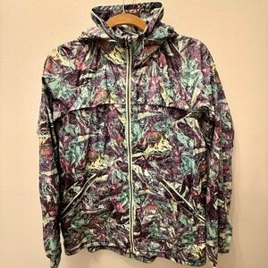 Lululemon Miss Misty Jacket II in the Star Crushed Multi print
